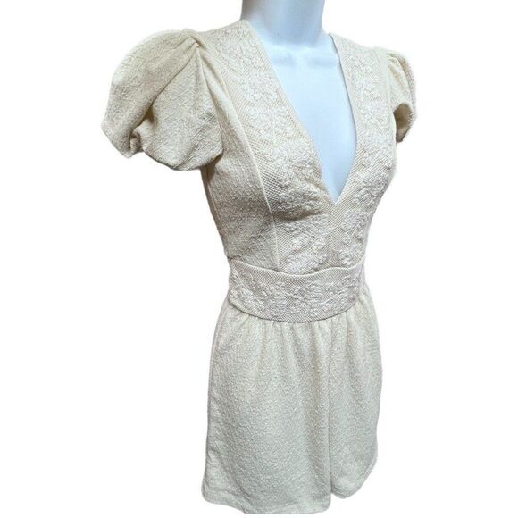 Zara S Lace Puff Sleeve Romper Deep V Neck Shorts Boho Open Back Ecru Romantic - Picture 1 of 16